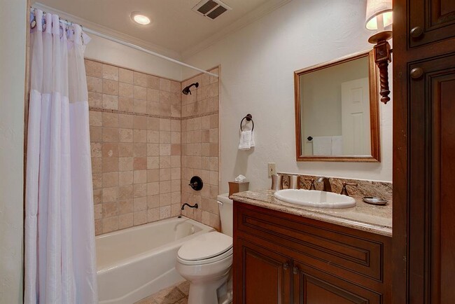 Building Photo - 4707 Mantle Dr