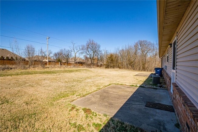 Building Photo - 303 NW Abbey Pl