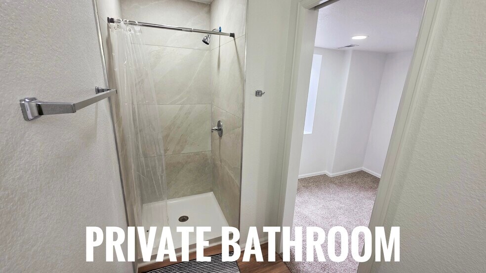 Building Photo - 1805 Dewhirst Dr