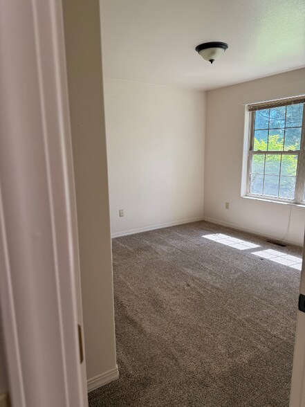 Building Photo - 3952 Houk Way