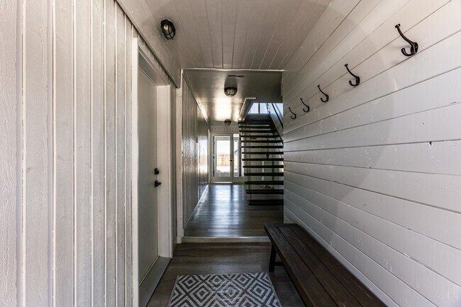 Building Photo - 1455 Edwards Dr