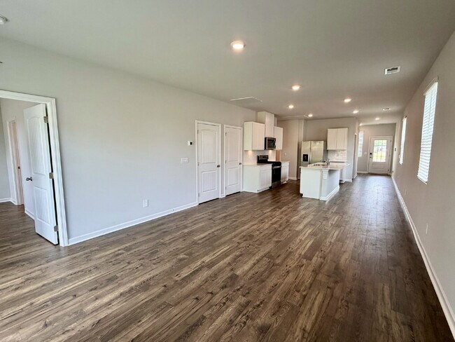 Building Photo - New Legacy Farms Home | Resort-Style Amenities!