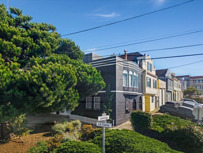 Building Photo - 3501 Jennings St