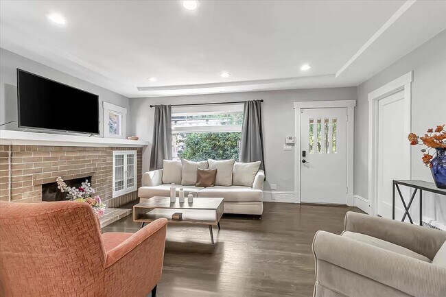 Building Photo - 860 S 8th St