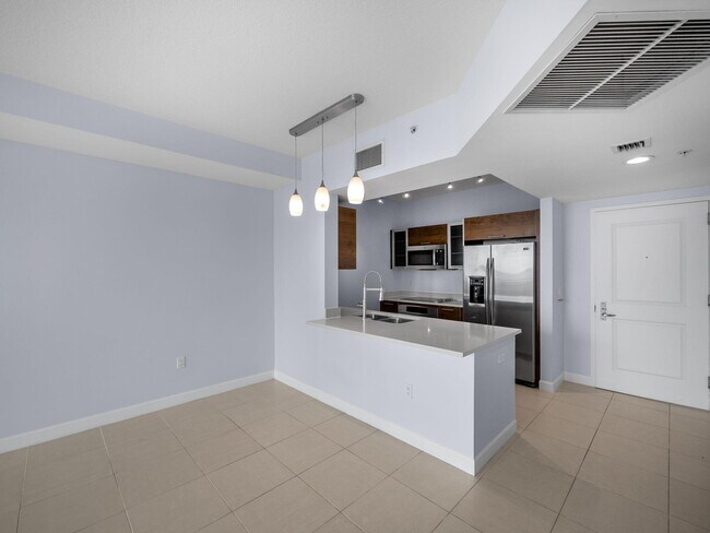 Building Photo - 480 Hibiscus St
