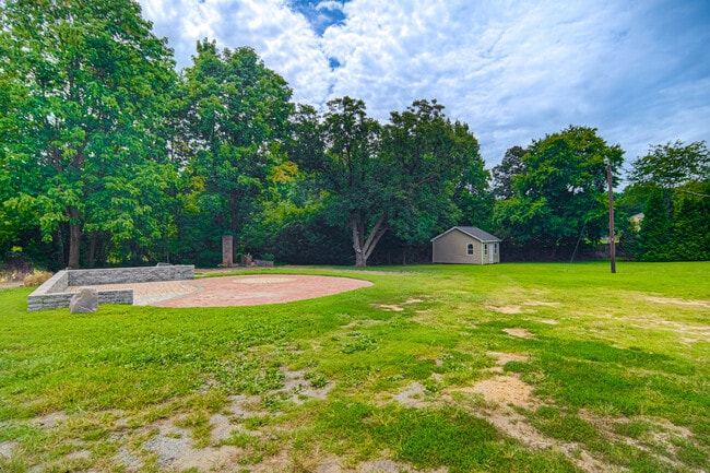 Building Photo - 8603 Haw River Rd