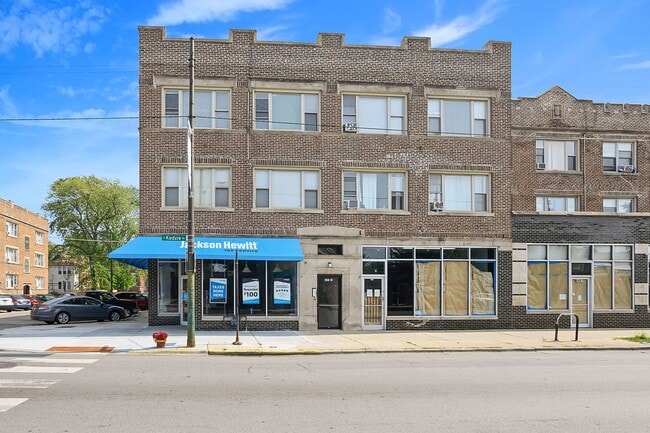 Building Photo - 64th/Kedzie (6401-05)