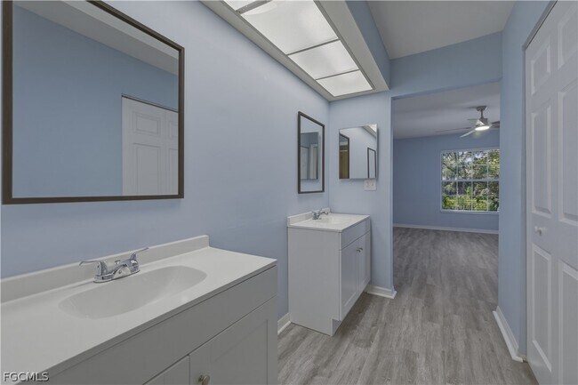 Building Photo - 876 Gulf Pavillion Dr