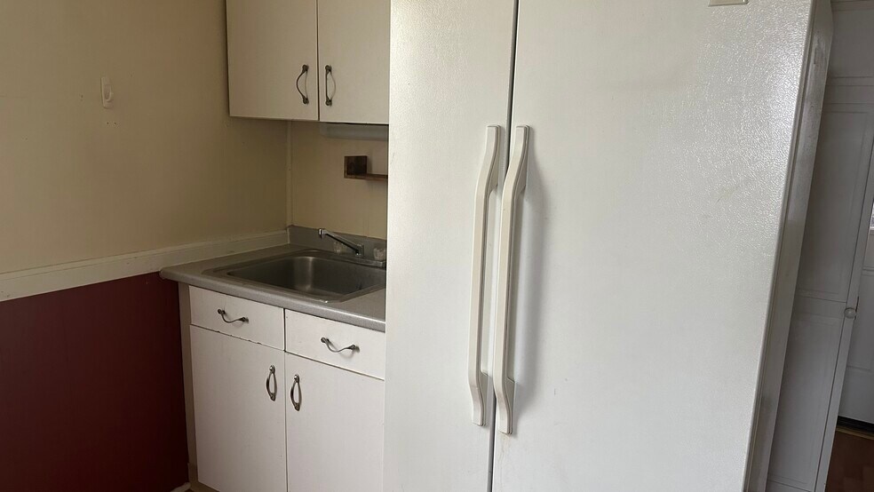 Building Photo - 307 25th St