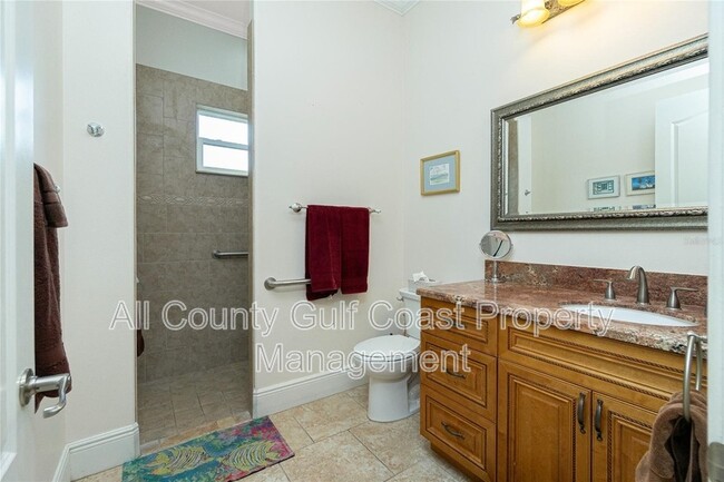 Building Photo - 9017 Hilolo Ln