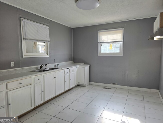 Building Photo - 1492 Virginia Ave