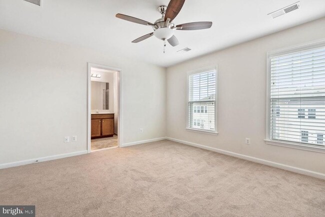 Building Photo - 41833 Diabase Square