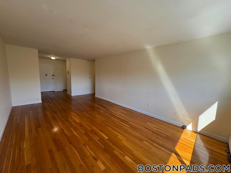 Building Photo - 66 Homer Ave