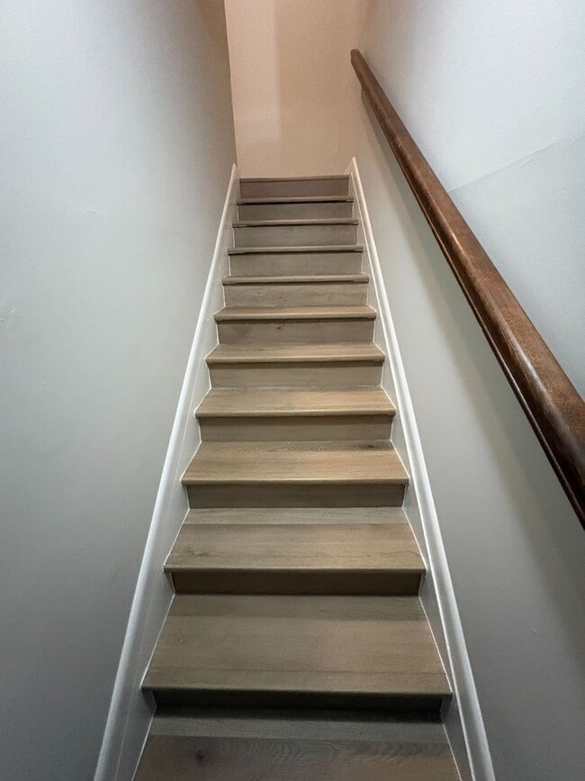 Building Photo - Freshly Updated!! 2 Bed Apartment - Quantico
