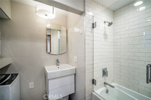 Building Photo - 33915 Robles Dr