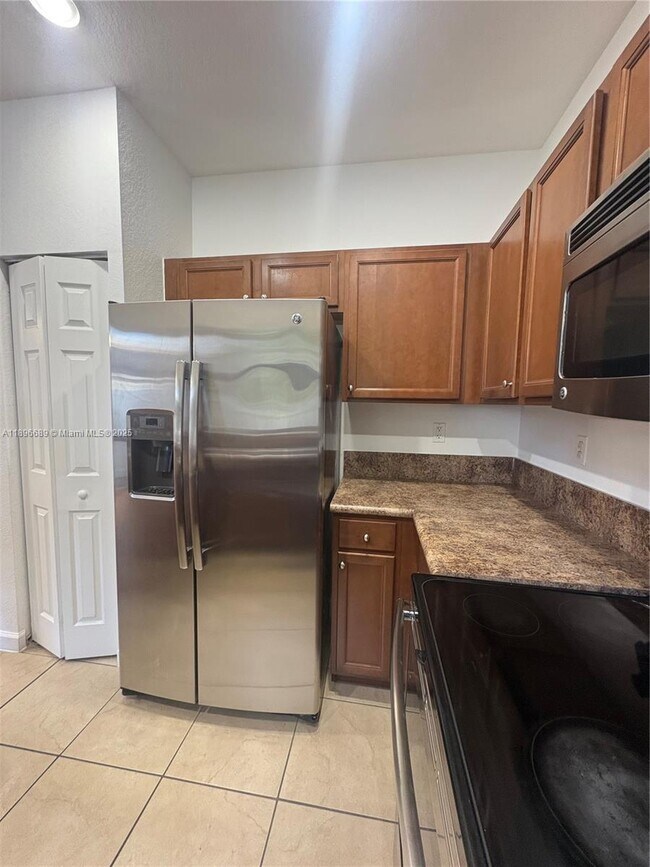 Building Photo - 3383 W 90th St