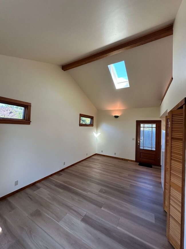 Building Photo - Charming Studio Loft in Arcata – Close to Plaza & Cal Poly Humboldt