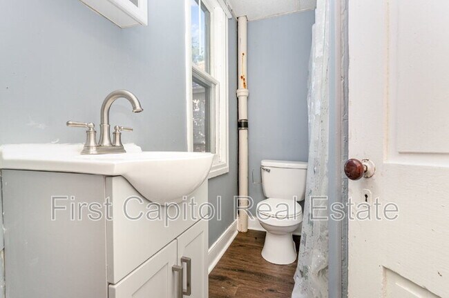 Building Photo - 149 N 2nd St