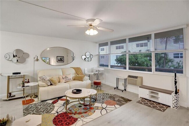 Building Photo - 101 N Birch Rd