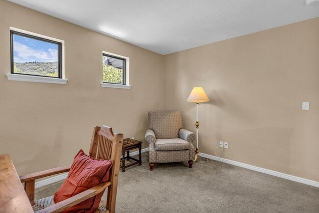 Building Photo - Cottage Loop Townhome