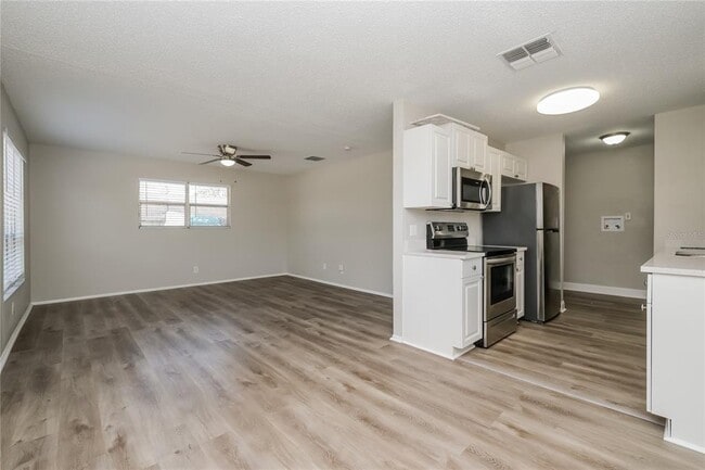 Building Photo - 425 S Disston Ave