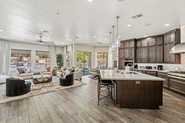 Building Photo - 10840 E Bahia Dr