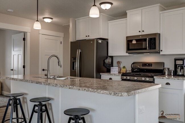 Building Photo - Spacious Family Home in Parowan