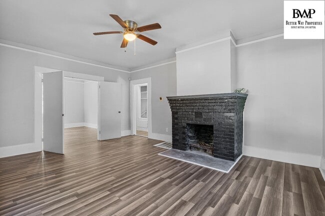 Building Photo - 1522 Columbia College Dr