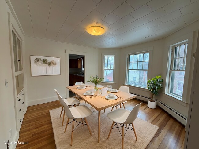 Building Photo - 80 Central St