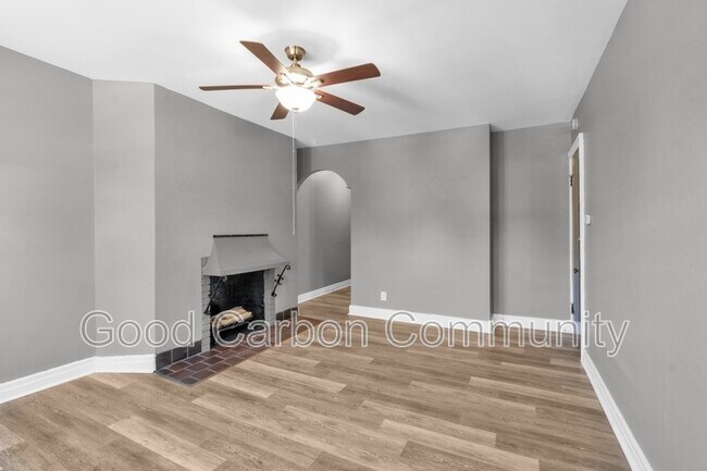 Building Photo - 328 Elmwood Ave