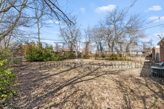 Building Photo - 363 N Woodlawn Blvd