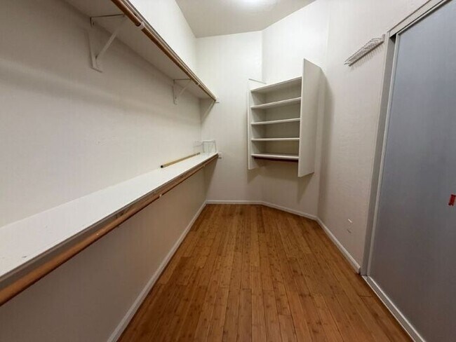 Building Photo - 3130 E Brookwood Ct