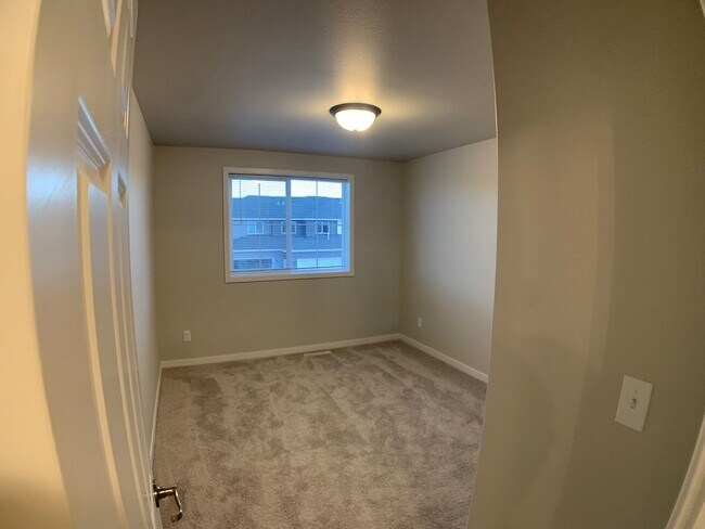 Building Photo - Valley View Townhomes