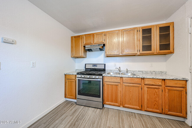 Building Photo - 4423 N 23rd Ave