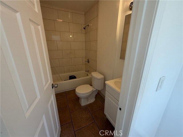 Building Photo - 358 Magnolia Ave