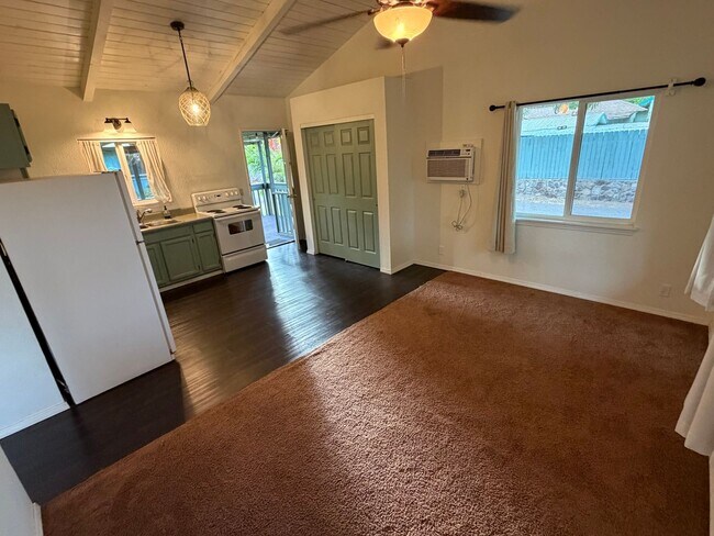 Building Photo - 2BR / 1BA Standalone Cottage for Rent – Kihei