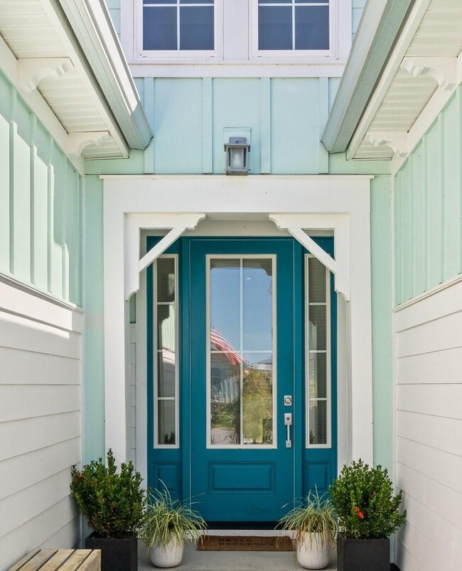 Building Photo - 8411 Coral Reef Wy
