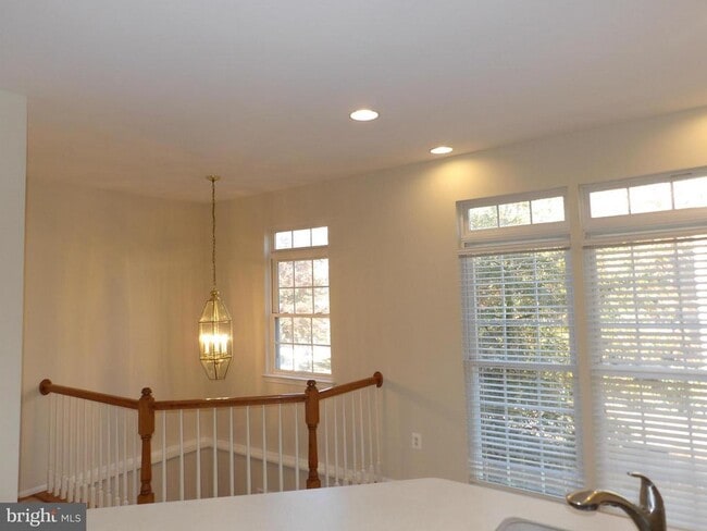 Building Photo - 4142 Fairfax Center Creek Dr