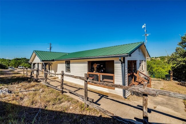 Building Photo - 631 Harmon Hills Cove