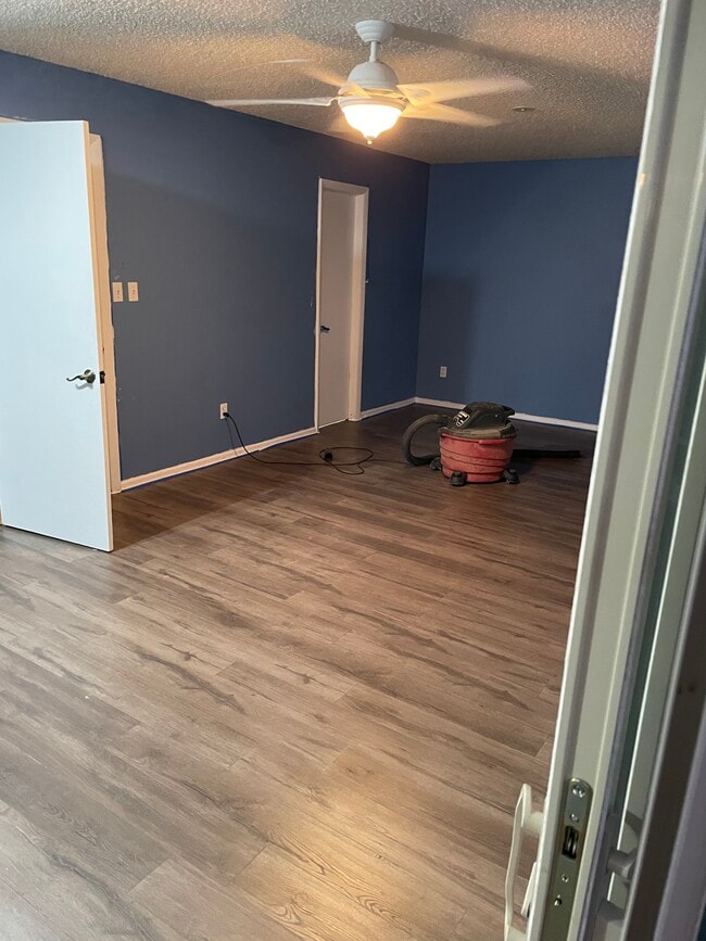 Building Photo - 3735 Misty Meadows Dr