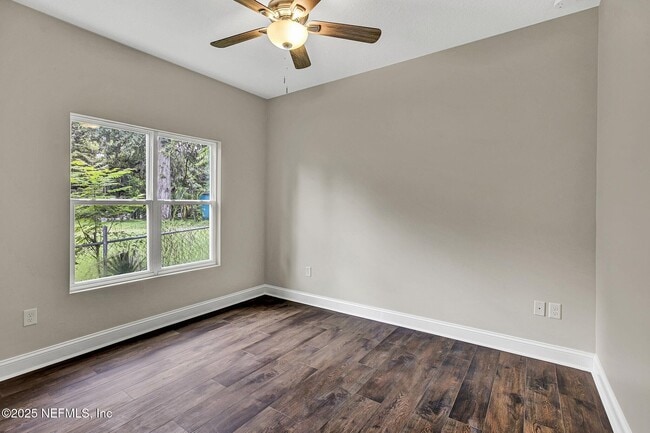 Building Photo - 2291 Clemente Dr