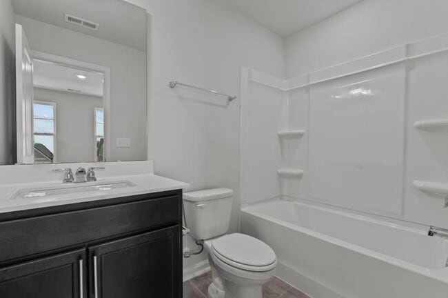 Building Photo - 634 Gimari Dr