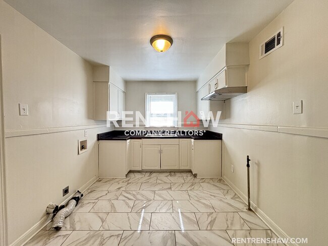 Building Photo - 3071 McCool Ave