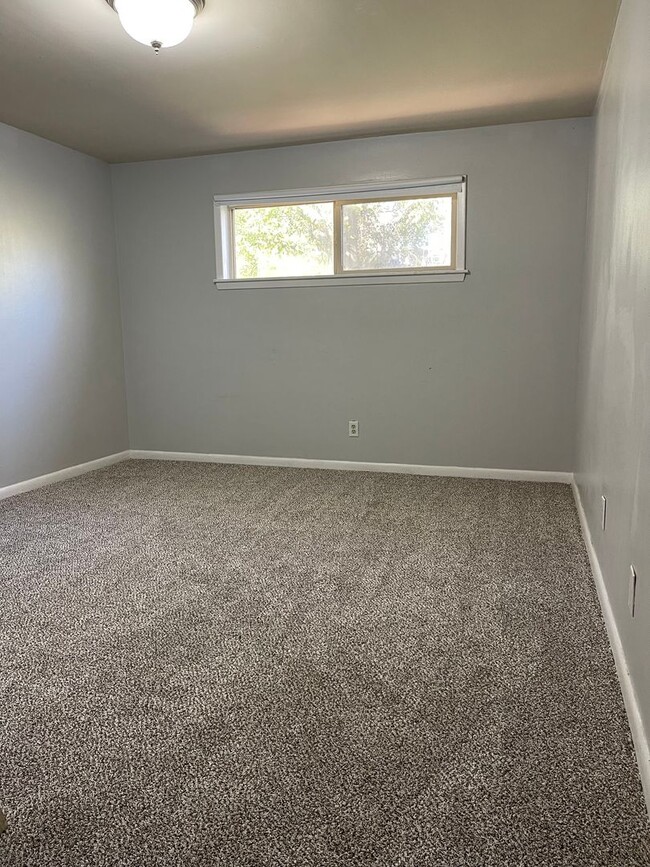 Building Photo - 1BR/1 BA/1 Bonus Room with balcony in Stad...