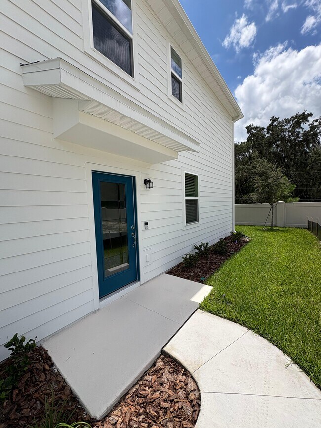 Building Photo - 3315 Canyon Bay Pt