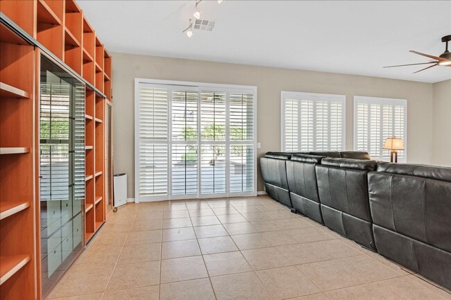 Building Photo - Rental Home with Large Pool
