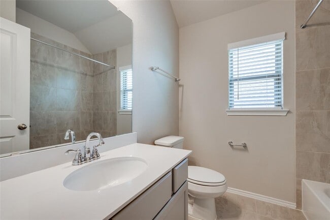 Building Photo - 13727 Magnolia Flint Dr