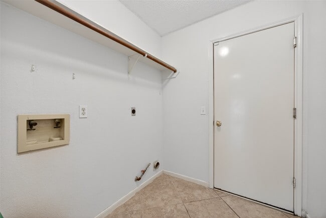 Building Photo - 1035 Cascade Creek Dr