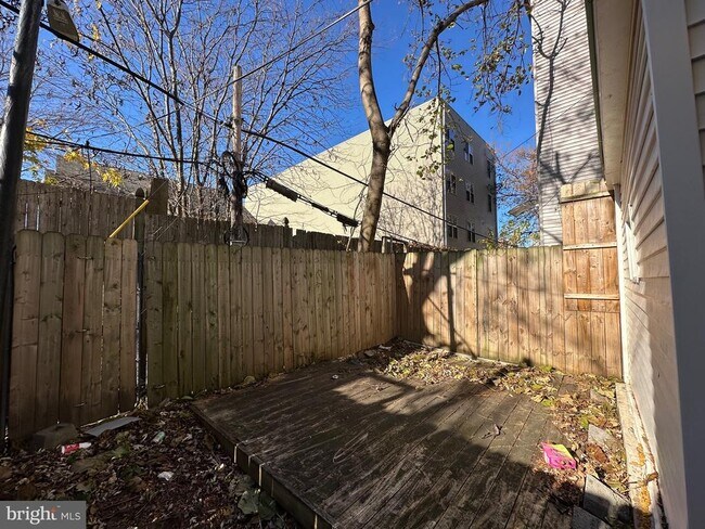 Building Photo - 1710 N Bouvier St