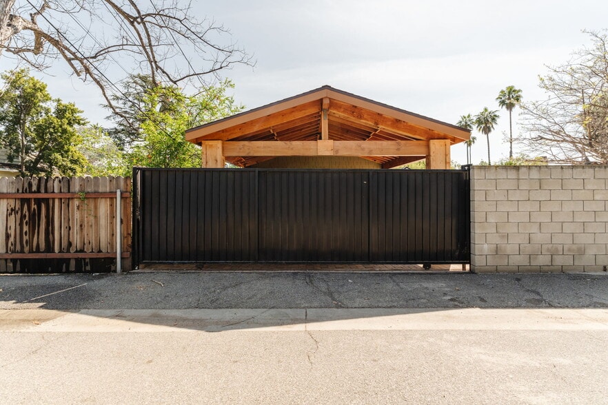 Building Photo - 1719 Loma Vista St